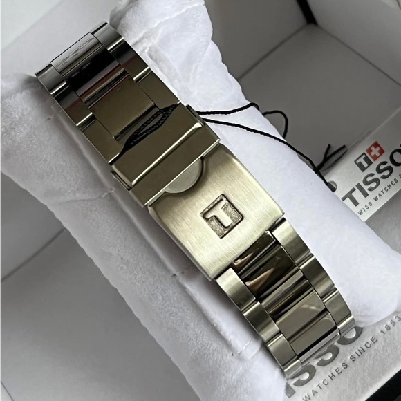 T120.417.11.051.01- Tissot Men’s Seastar 1000 Quartz Chronograph Watch - Picture 6 of 13